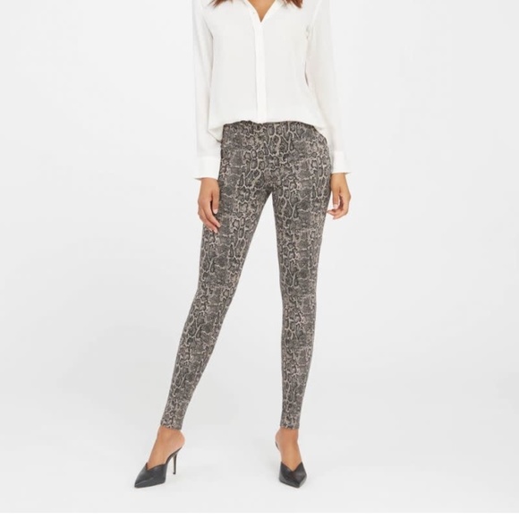 Spanx Jeanish Ankle Leggings Taupe Snakeskin Medium NWT - Picture 5 of 5